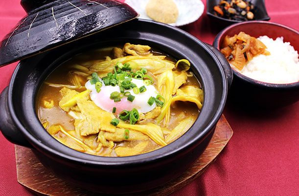 鍋焼カレーうどん